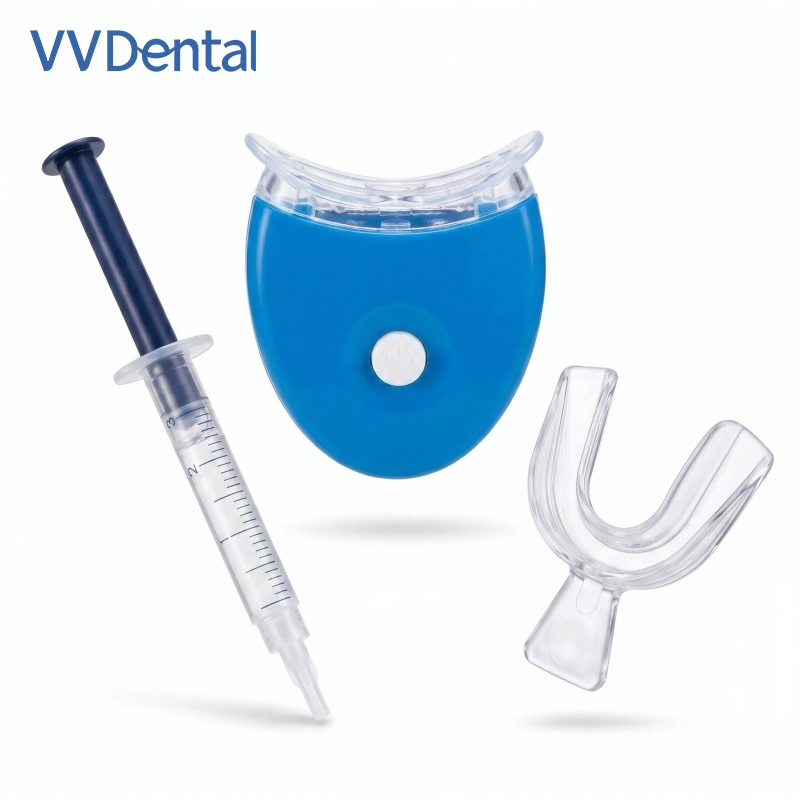 Teeth Whitening For Trays - 携帯用歯のホワイトニングキット。単一LEDライトによるホワイトニング促進。3mlのジェルシリンジと、熱成形可能なマウスピースが付属。